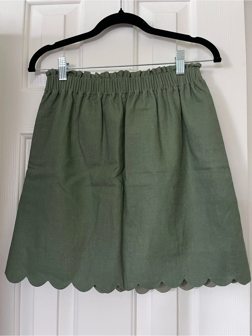 J. Crew size 0 Sage Green Scallop-Hem Women's pull on/elastic waist skirt